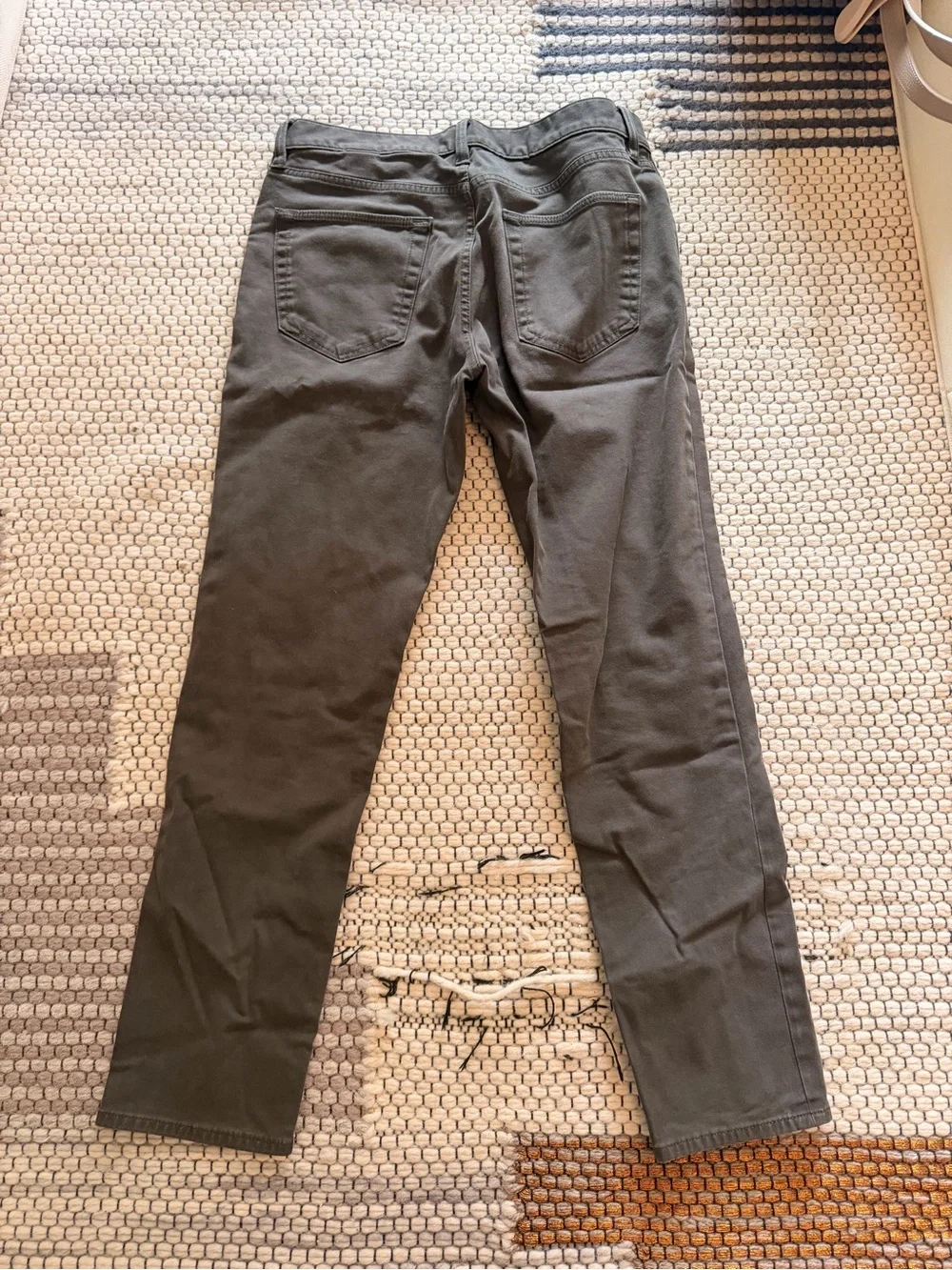 Banana Republic Men’s Traveler Pant Slim - Olive & Off White